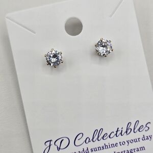 Swarovski Crystal Elements Gold Stud Earrings Clear Crystals Prom Bridal Formal